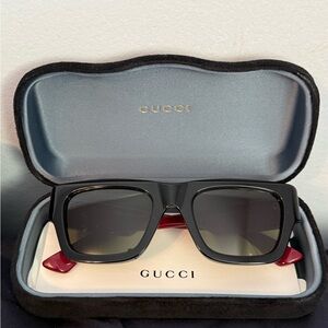 Gucci GG1668S Sunglasses **WORN ONLY ONCE!!!!!**